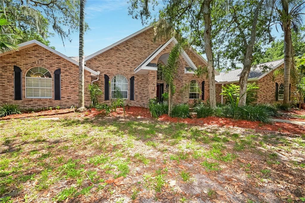 682 FERNCLIFF DRIVE
