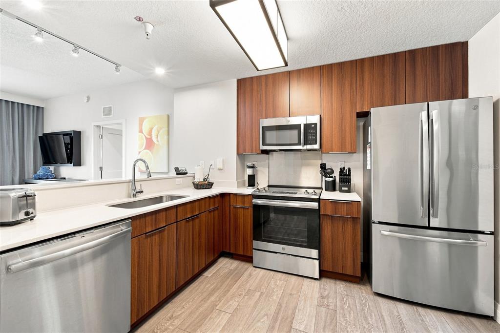 14501 GROVE RESORT UNIT 2304, WINTER GARDEN, FL — photo 4 of 30