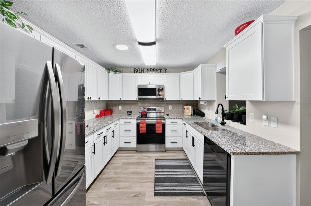 8618 SW 91ST PLACE UNIT D, OCALA, FL — photo 5 of 30