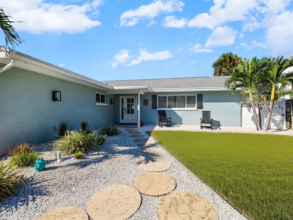 4017 CHURCH CREEK POINT, LARGO, FL — photo 3 of 32