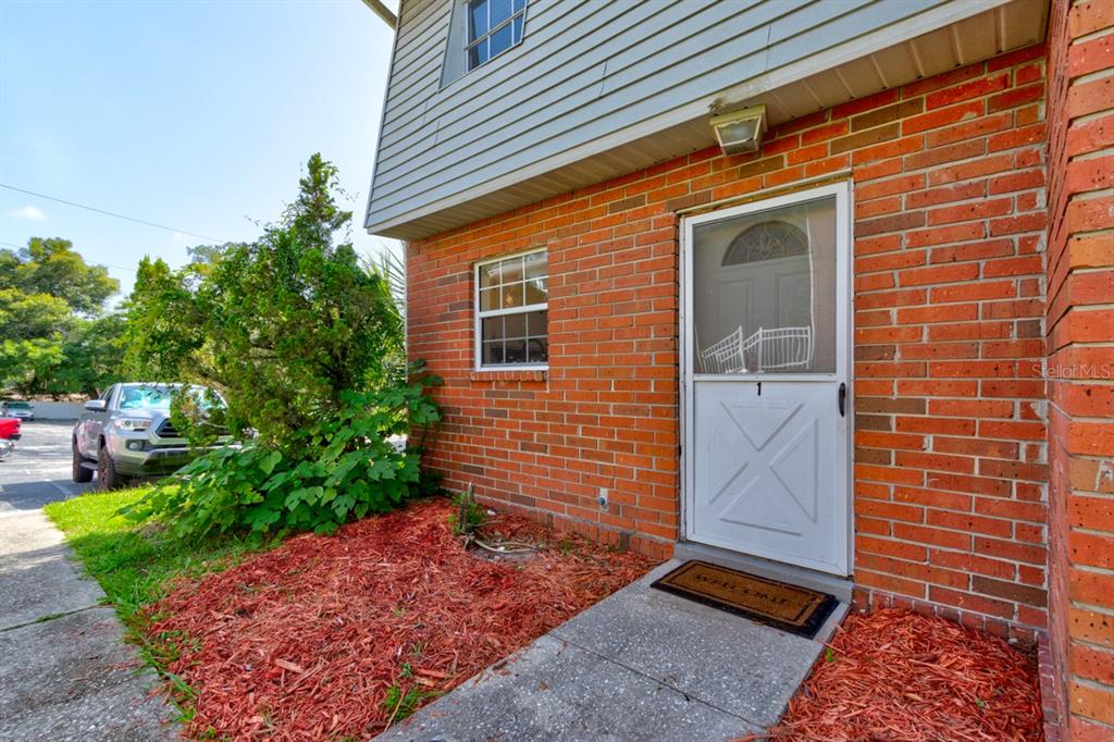 621 W INDIANA AVENUE UNIT 01