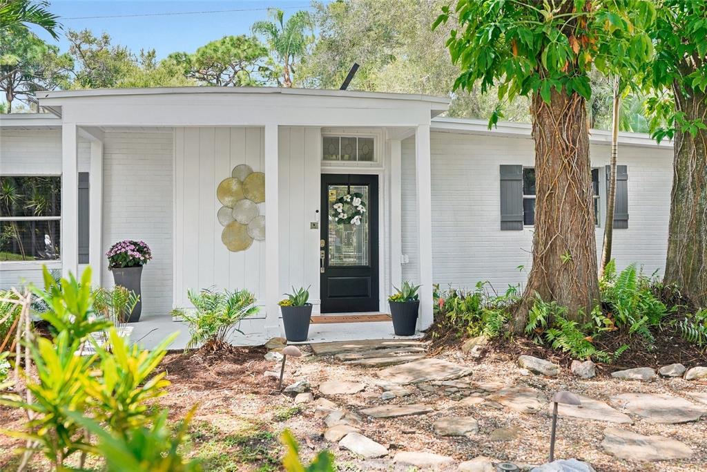 10030 59TH AVENUE N, ST PETERSBURG, FL — photo 3 of 30