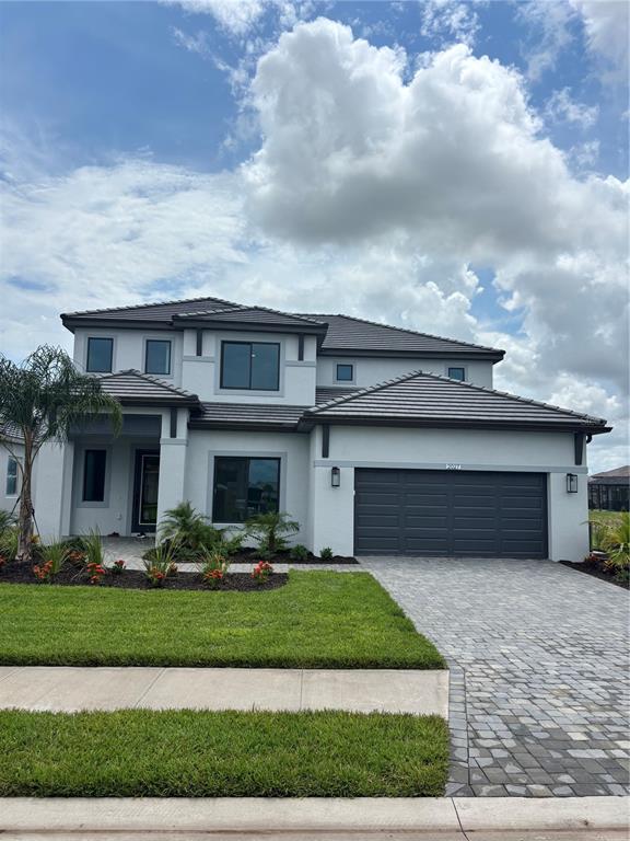 2027 BAMBOO PALM COVE