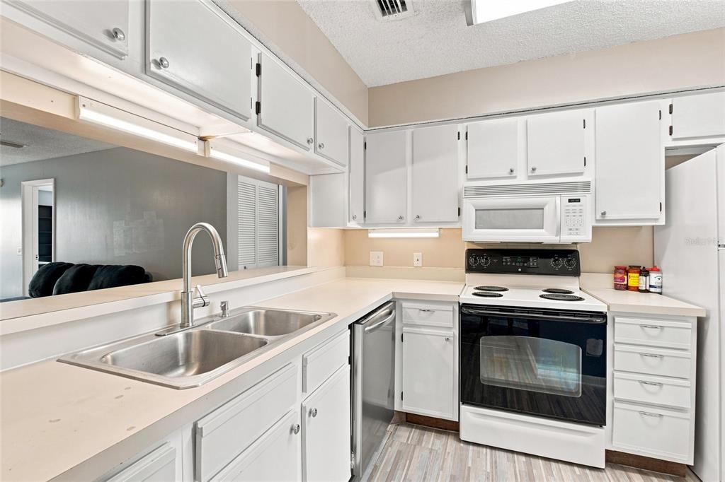 5615 SAN JUAN AVENUE UNIT 309, JACKSONVILLE, FL — photo 3 of 25