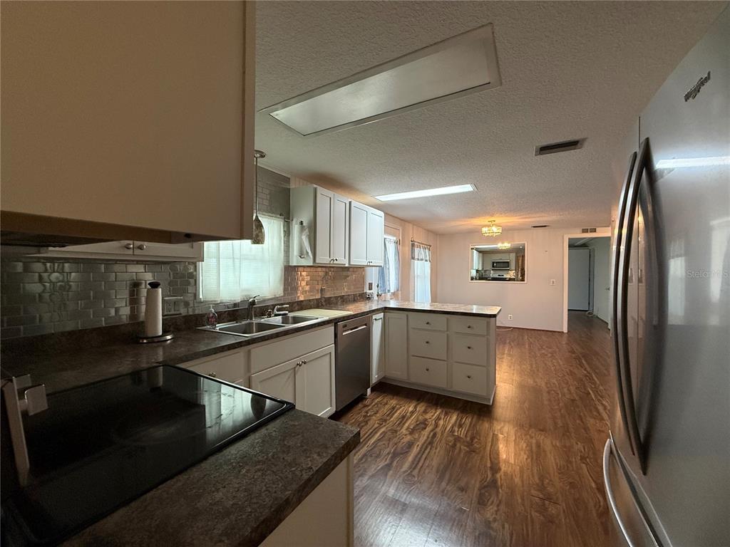 17 N BOBWHITE ROAD, WILDWOOD, FL — photo 5 of 30