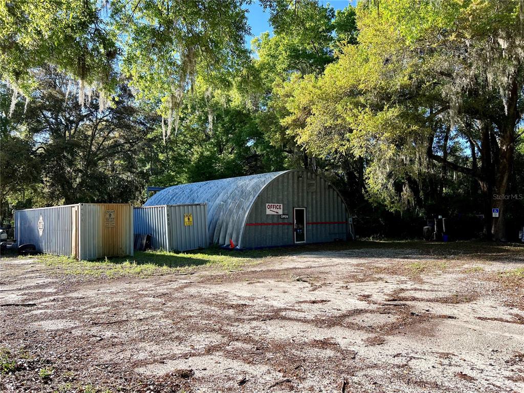 18800 N US HIGHWAY 301