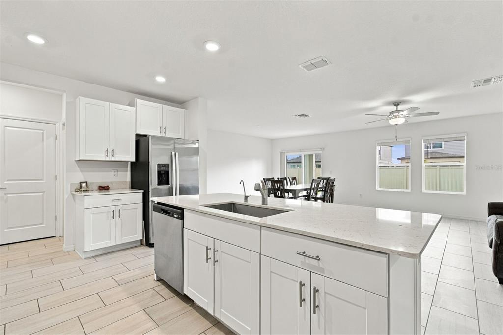 2013 LANIER ROAD, ZEPHYRHILLS, FL — photo 3 of 21