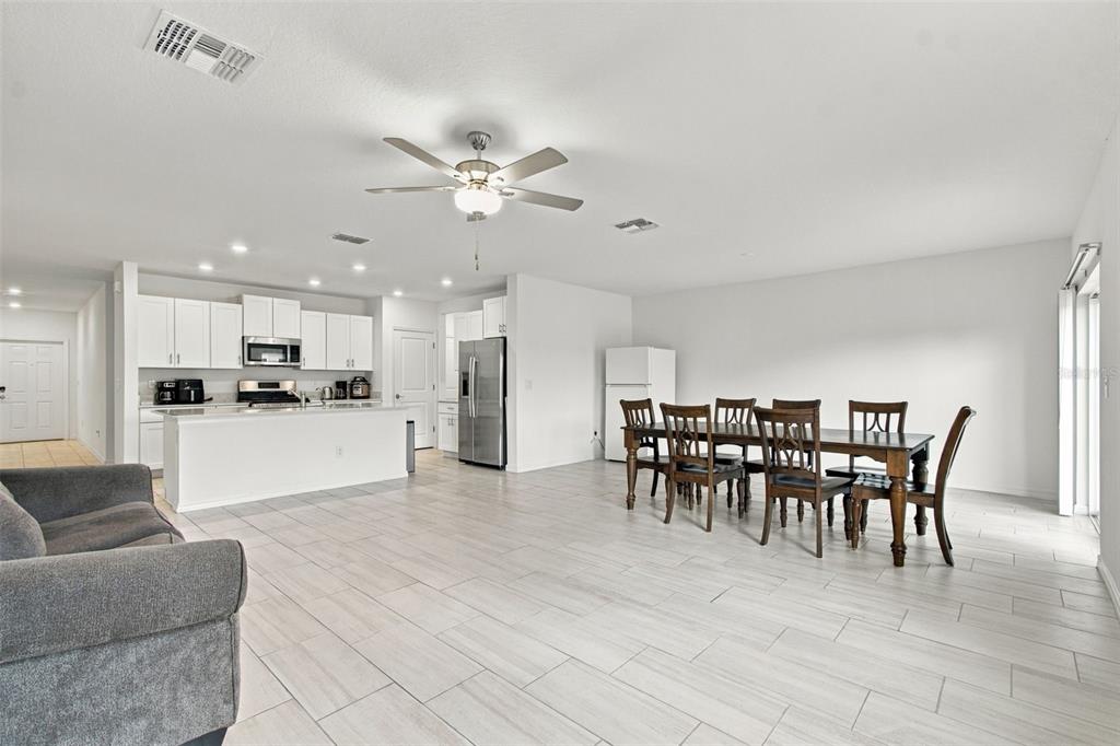 2013 LANIER ROAD, ZEPHYRHILLS, FL — photo 5 of 21
