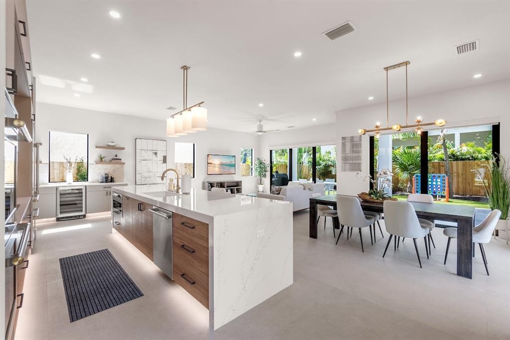 2425 TEMPLE STREET, SARASOTA, FL — photo 3 of 30