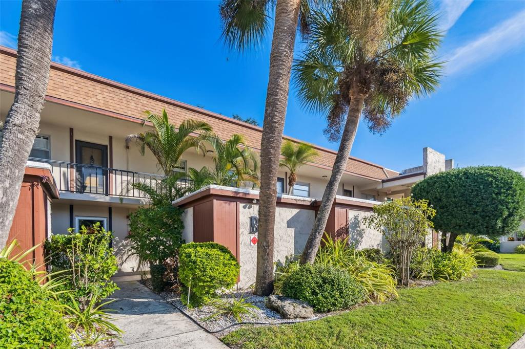2750 E BAY DRIVE UNIT 12B, LARGO, FL — photo 2 of 30