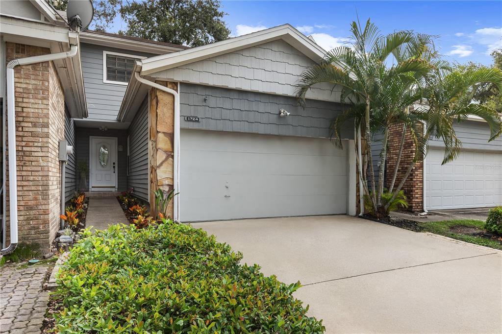 1724 CASTLE ROCK ROAD