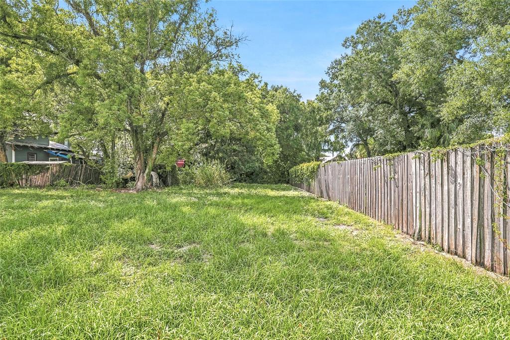 2904 N ELMORE AVENUE, TAMPA, FL — photo 4 of 10