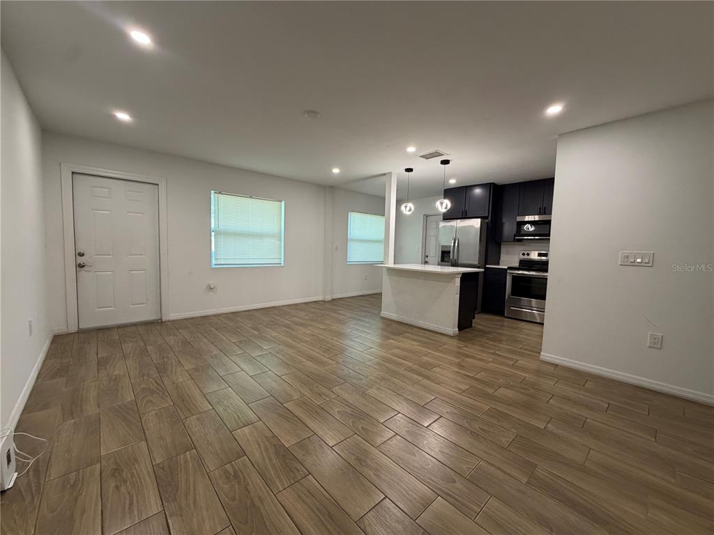 1920 OAKLEY AVENUE, FORT MYERS, FL — photo 3 of 15
