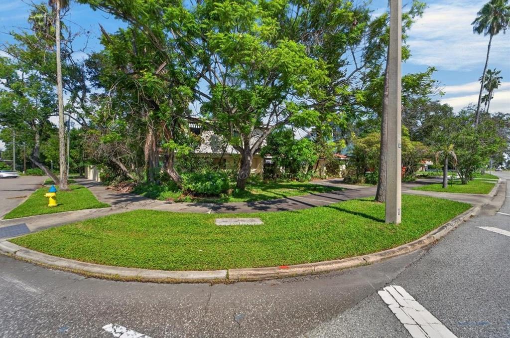 114 W DAVIS BOULEVARD, TAMPA, FL — photo 5 of 30