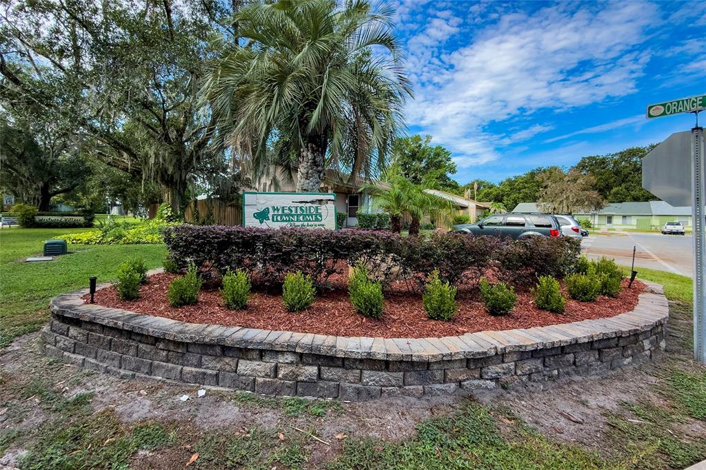 988 STUCKI TERRACE, WINTER GARDEN, FL — photo 2 of 12