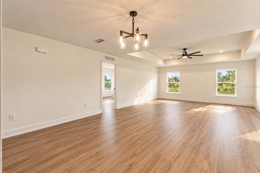 13041 SCISSORBILL AVENUE, WEEKI WACHEE, FL — photo 5 of 30