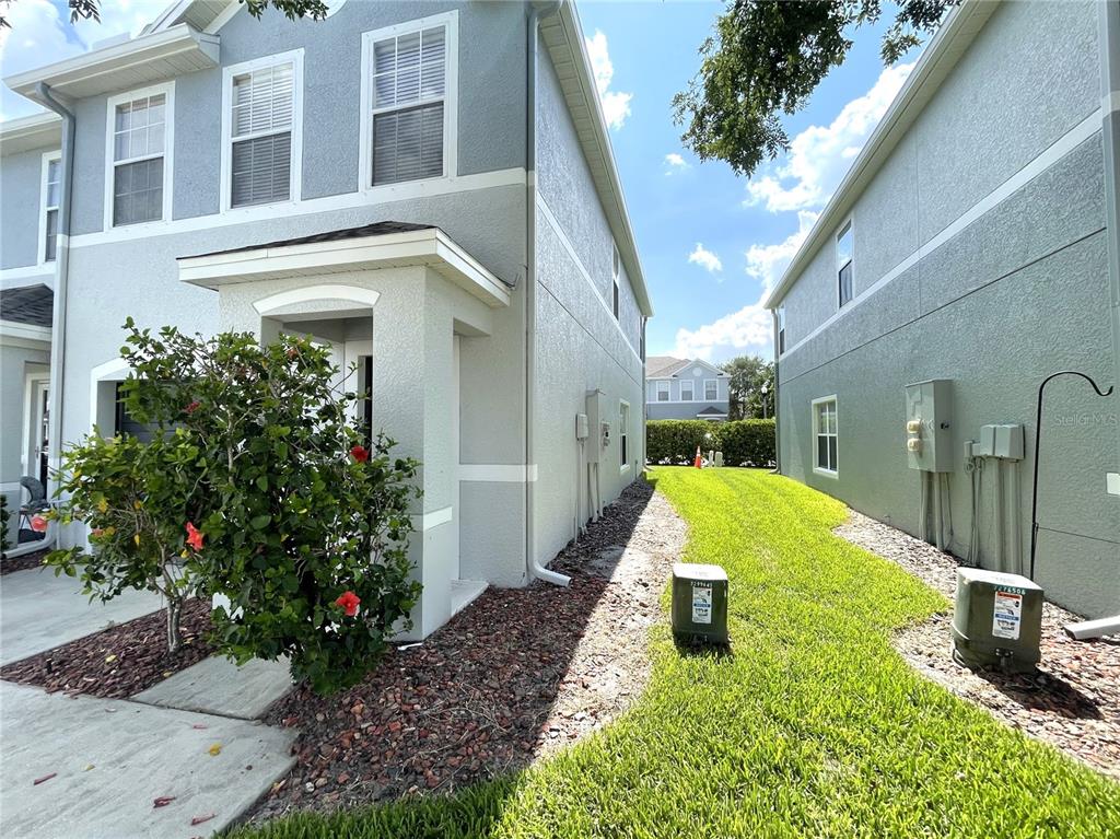 6898 47TH LANE N, PINELLAS PARK, FL — photo 2 of 30