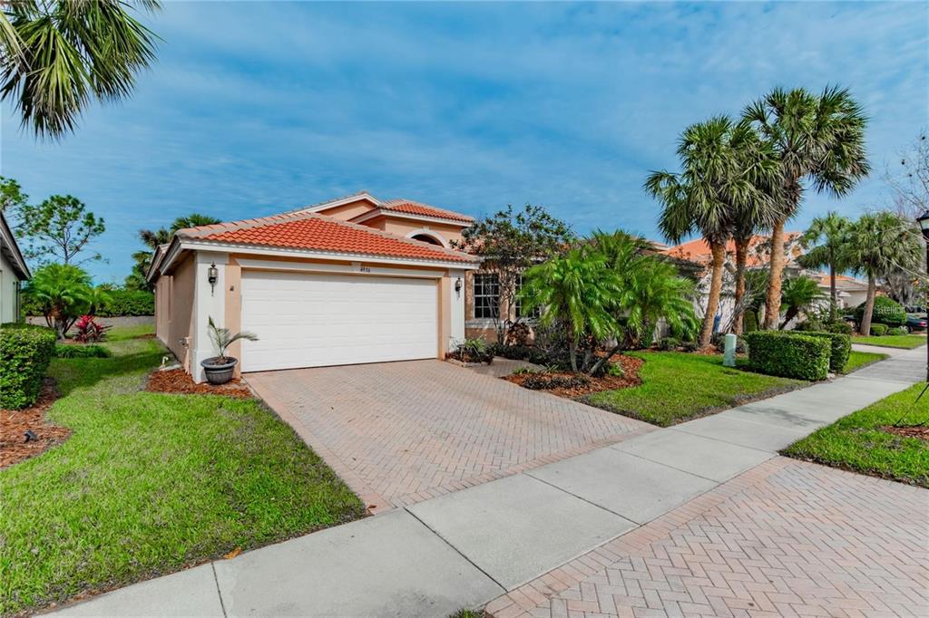 4936 SANDY BROOK CIRCLE