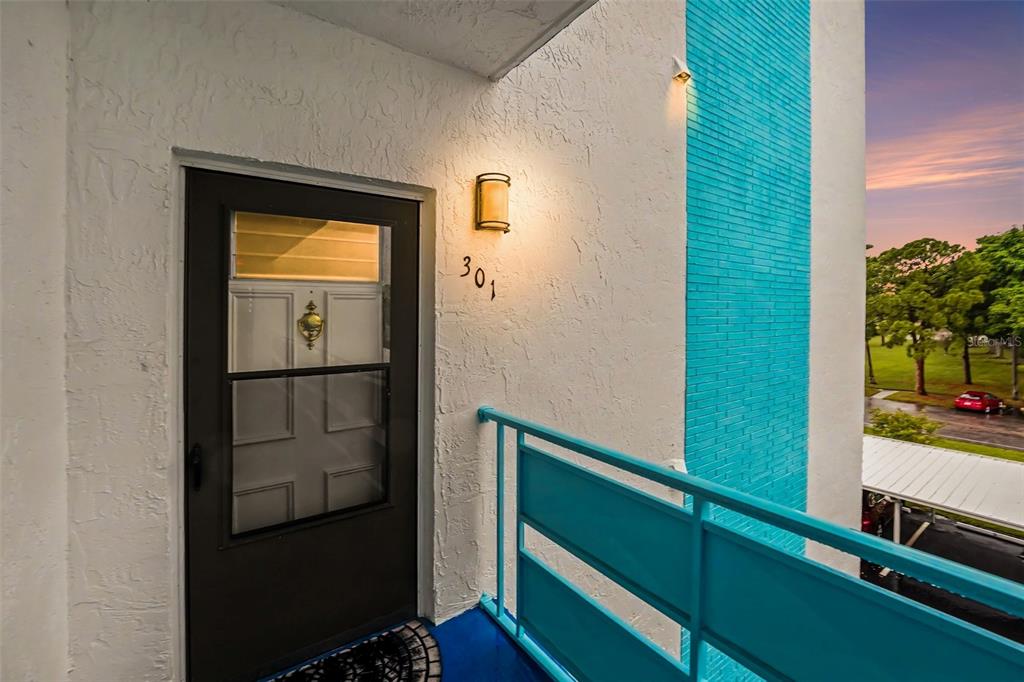 5970 80TH ST N UNIT 301