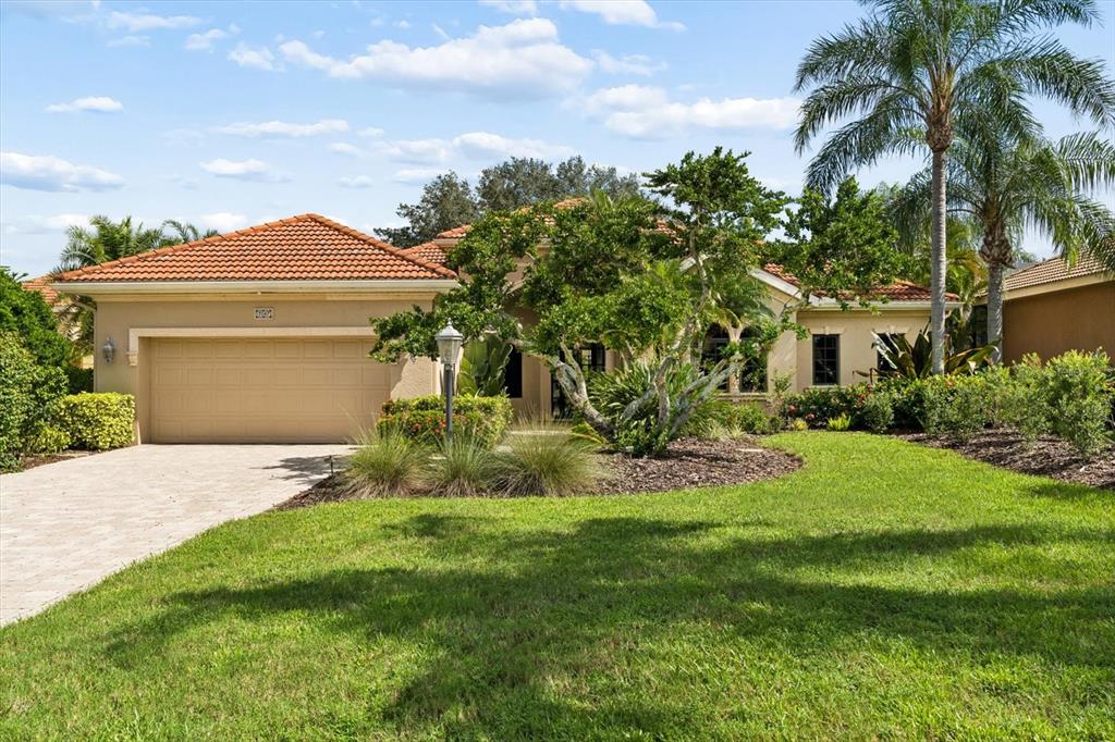 7047 VILAMOURA PLACE, LAKEWOOD RANCH, FL — photo 3 of 30