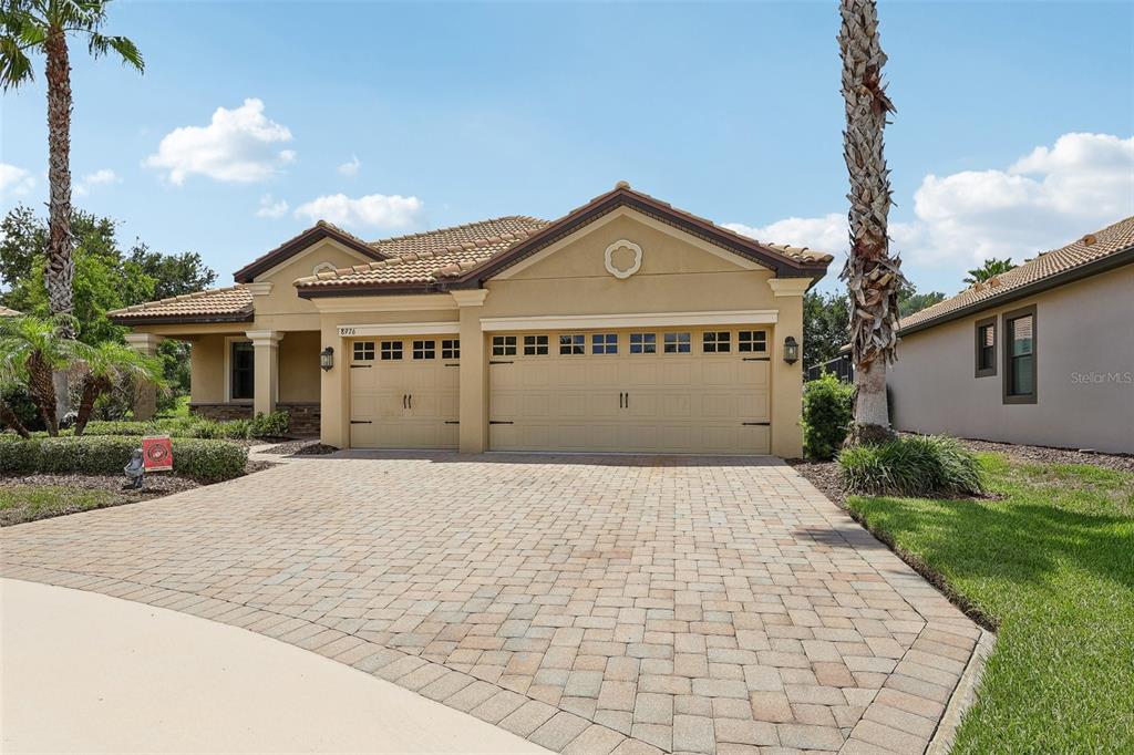 8976 DOVE VALLEY WAY