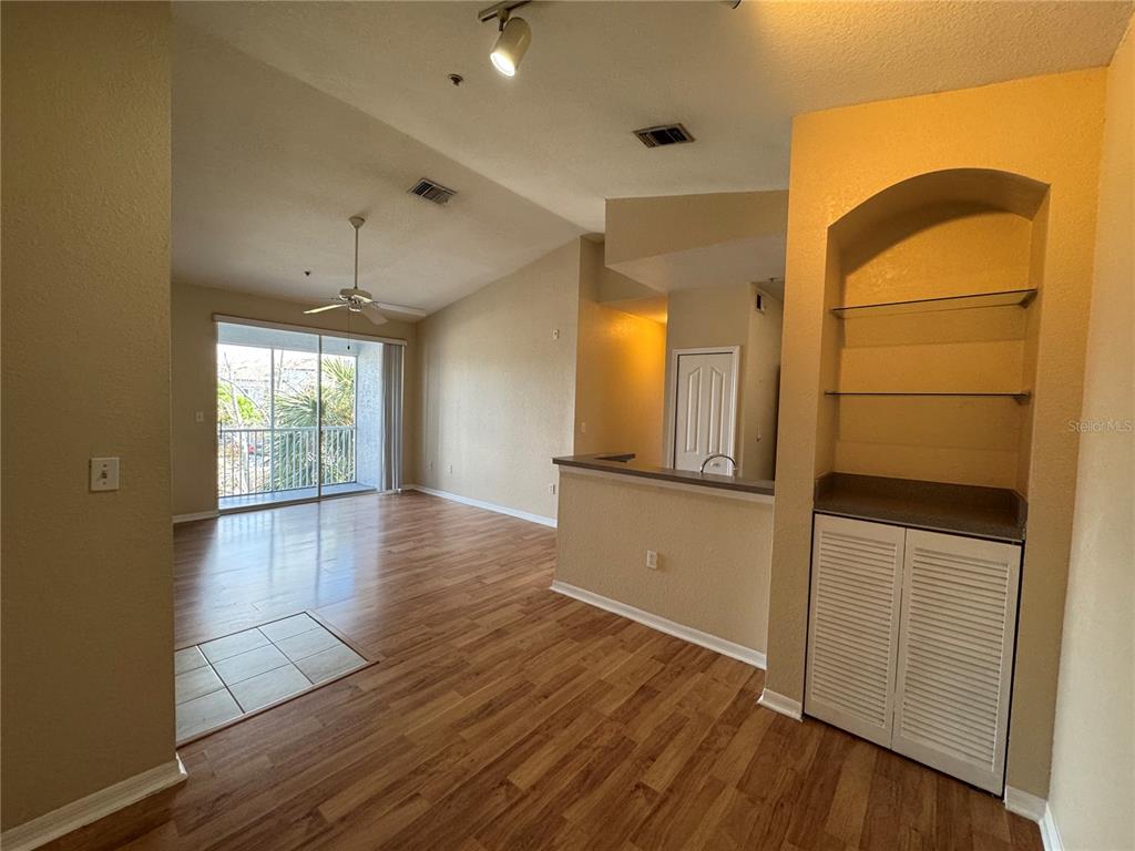 5817 LEGACY CRESCENT PLACE UNIT 302, RIVERVIEW, FL — photo 5 of 20
