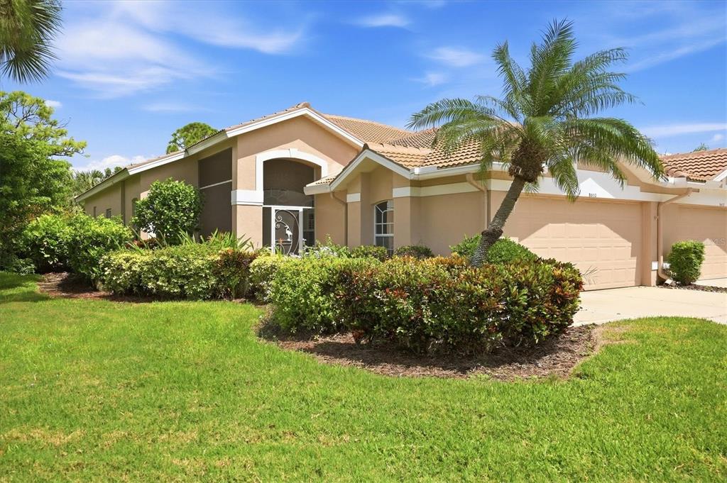 9413 FOREST HILLS CIRCLE