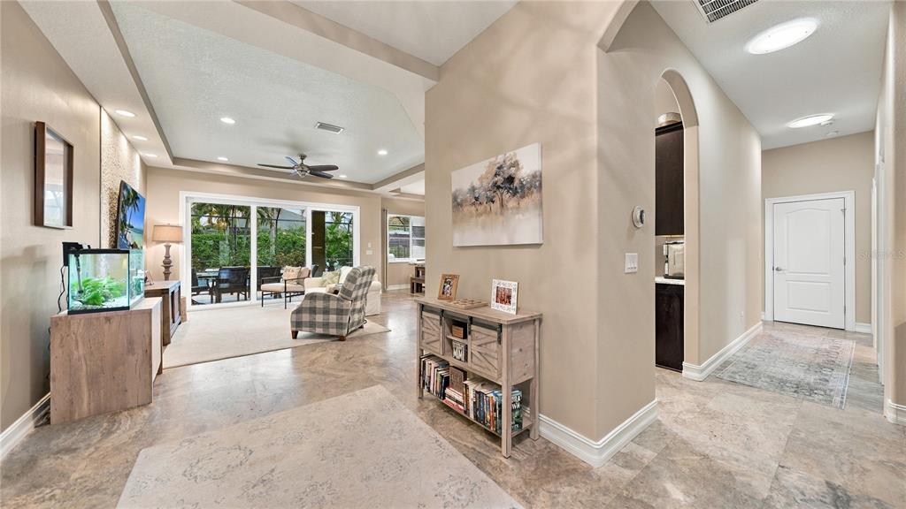 11403 GRAMERCY PARK AVENUE, BRADENTON, FL — photo 4 of 30