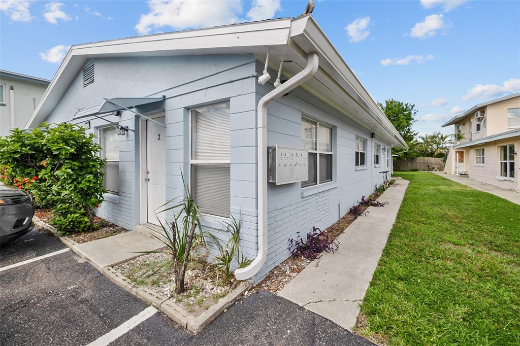 140 112TH AVENUE N UNIT 5, ST PETERSBURG, FL — photo 2 of 24