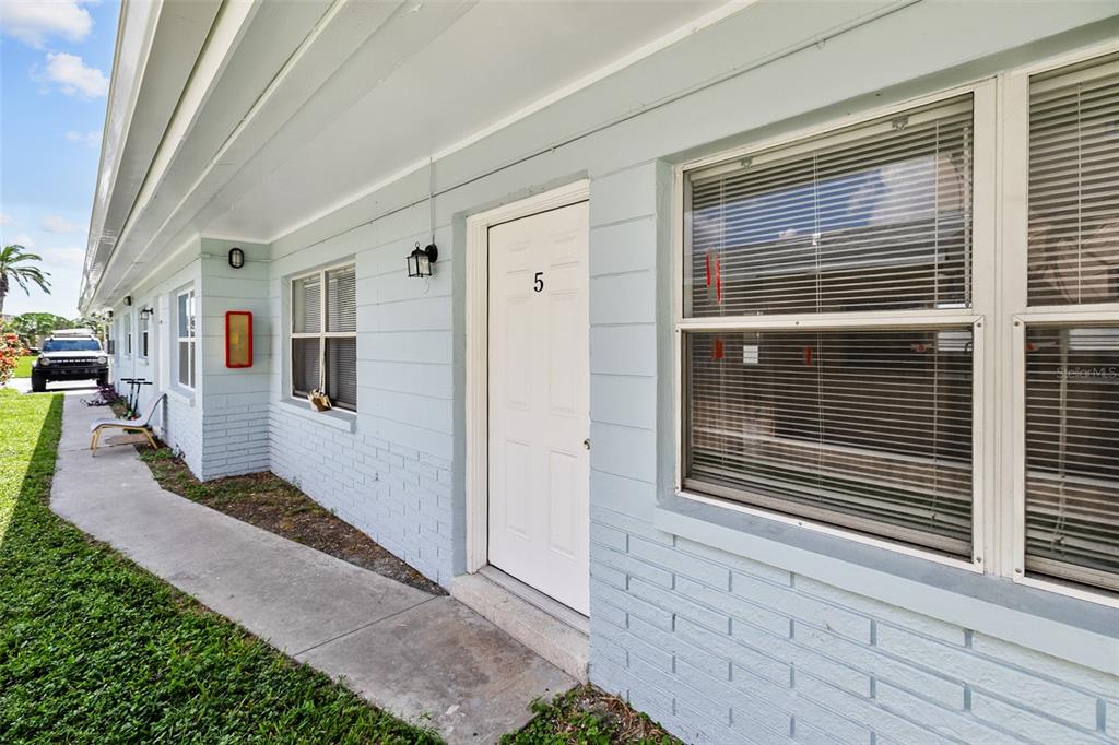 140 112TH AVENUE N UNIT 5, ST PETERSBURG, FL — photo 3 of 24