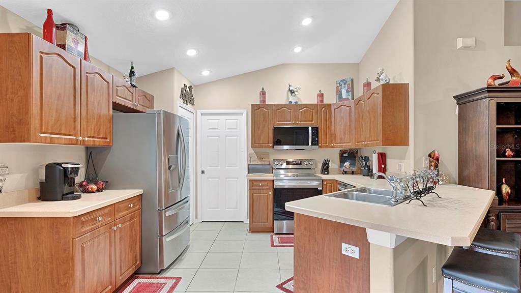 252 DIRKSEN DRIVE, DEBARY, FL — photo 3 of 24