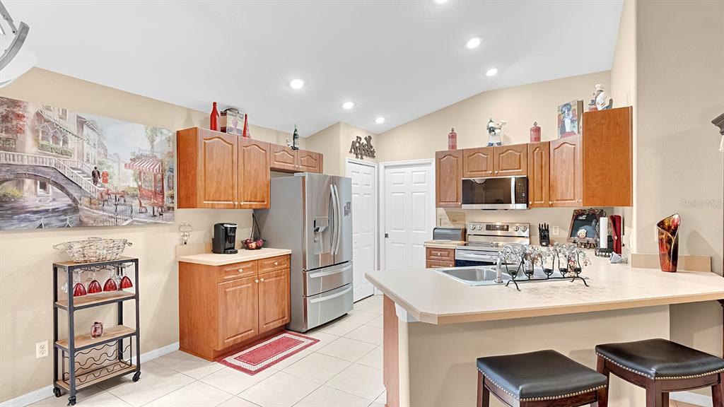 252 DIRKSEN DRIVE, DEBARY, FL — photo 4 of 24