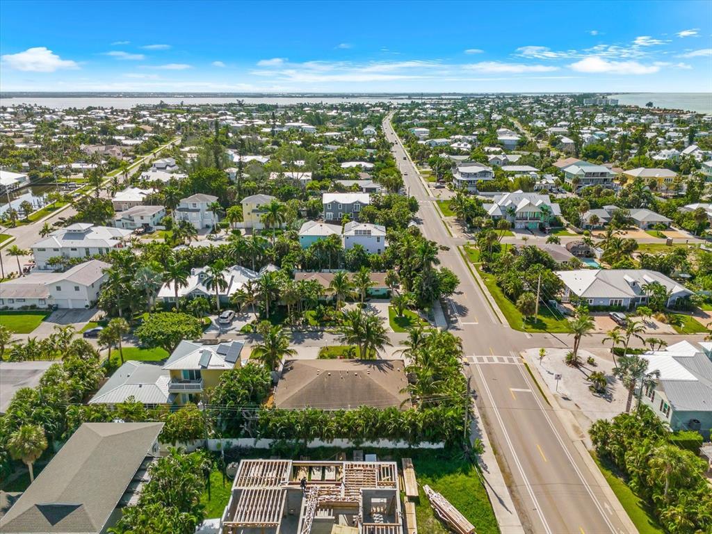 400 75TH STREET, HOLMES BEACH, FL — photo 5 of 30