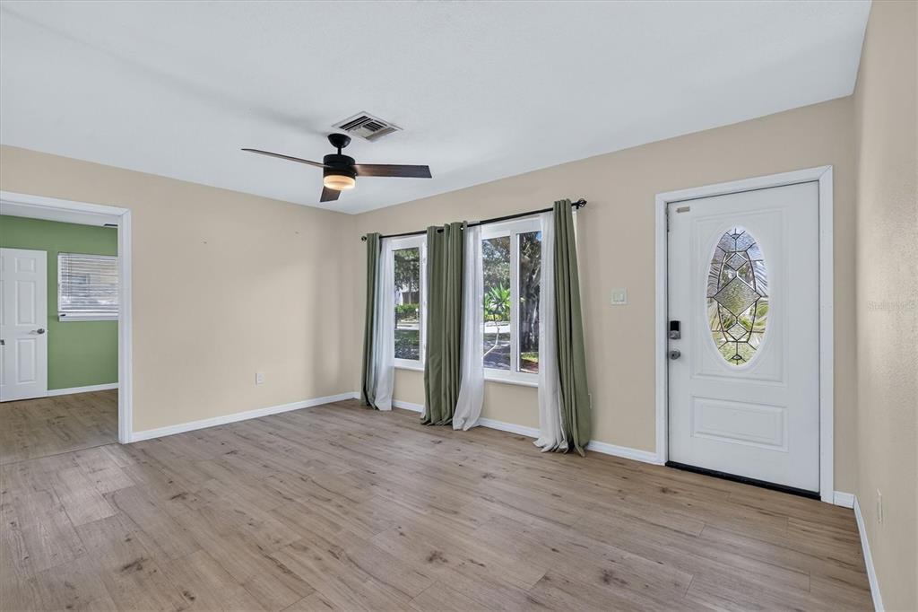 715 W BAYSHORE DRIVE, TARPON SPRINGS, FL — photo 5 of 27
