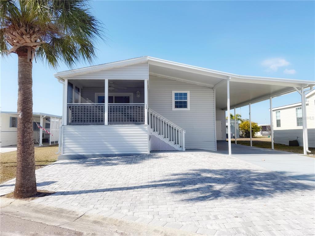 124 E SAINT ANNES CIRCLE