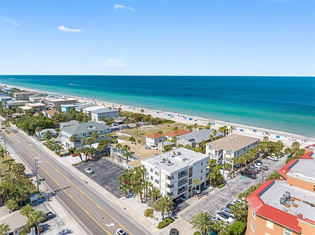2112 GULF BOULEVARD UNIT 4B, INDIAN ROCKS BEACH, FL — photo 4 of 20