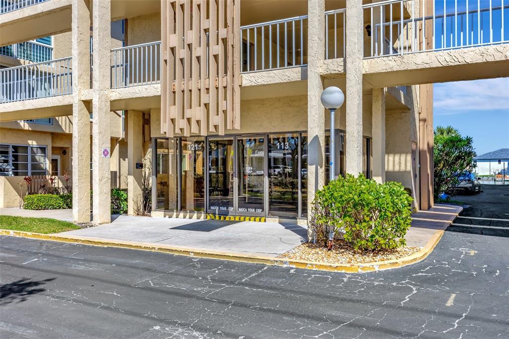 113 ISLAND WAY UNIT 241