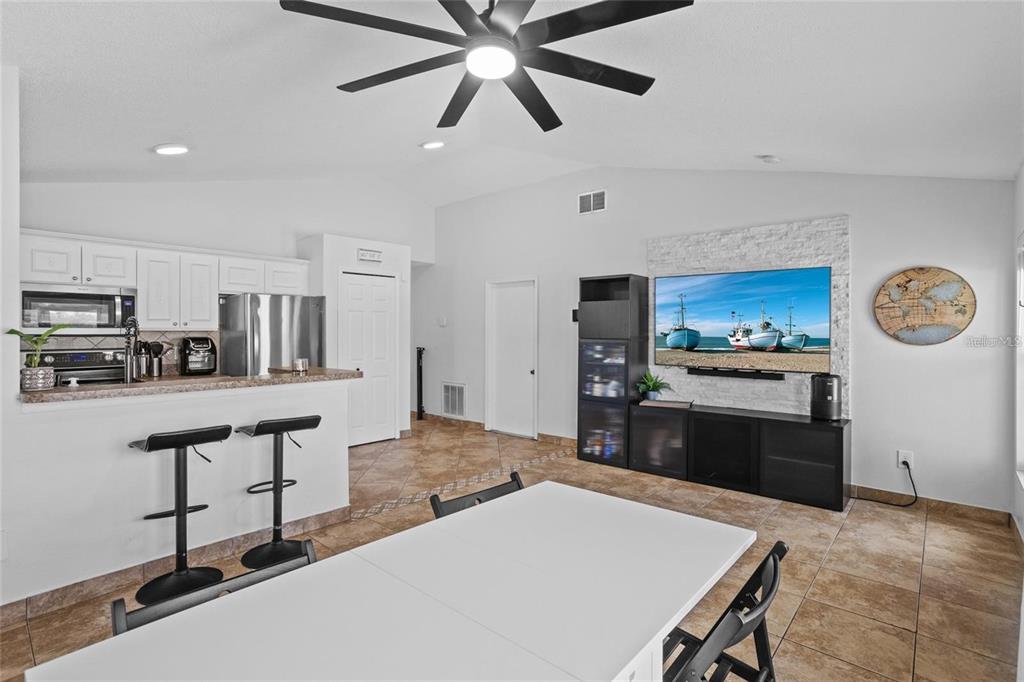2239 SANTA LUCIA STREET, KISSIMMEE, FL — photo 4 of 15