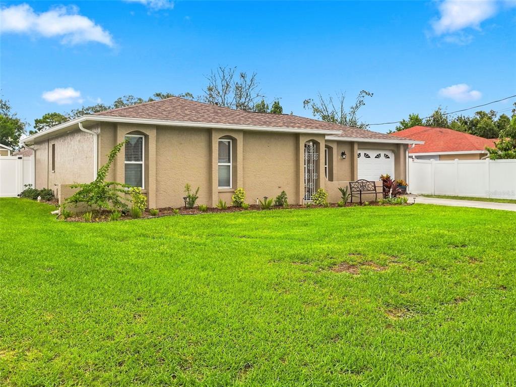 9122 DUPONT AVENUE, SPRING HILL, FL — photo 2 of 30