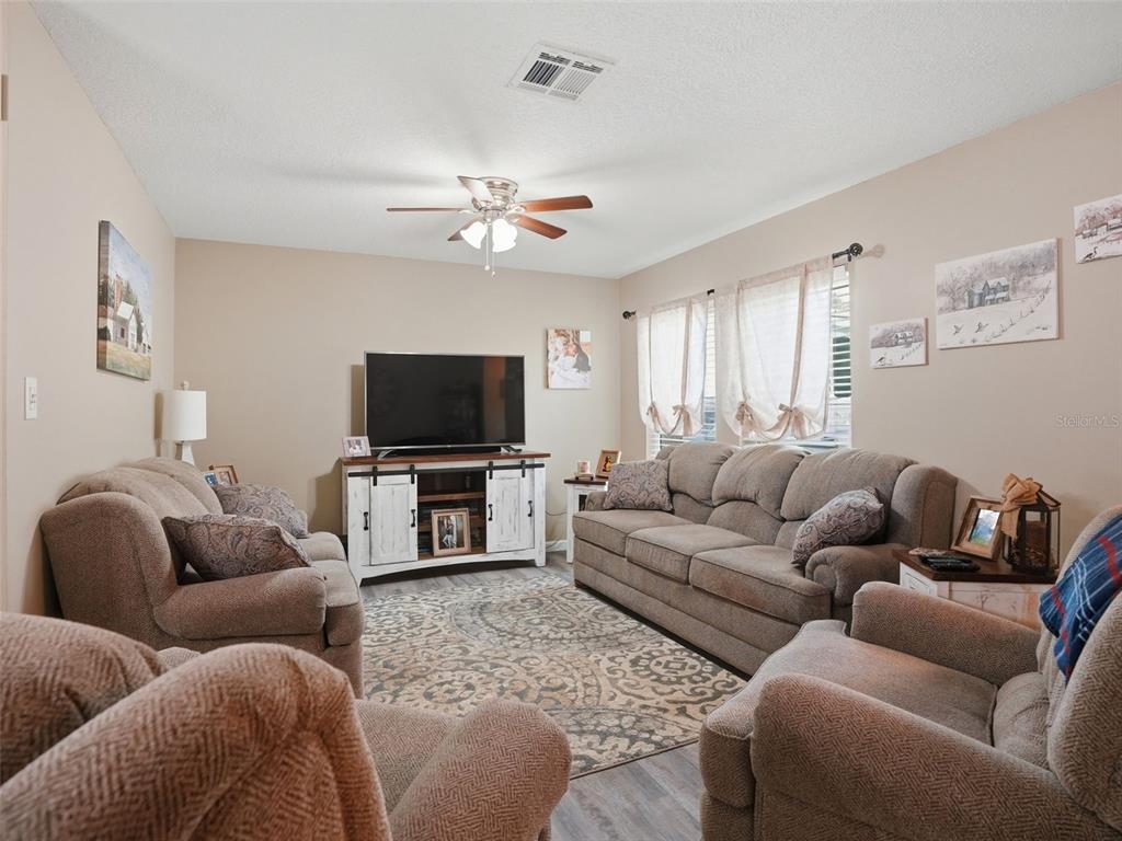 9122 DUPONT AVENUE, SPRING HILL, FL — photo 5 of 30