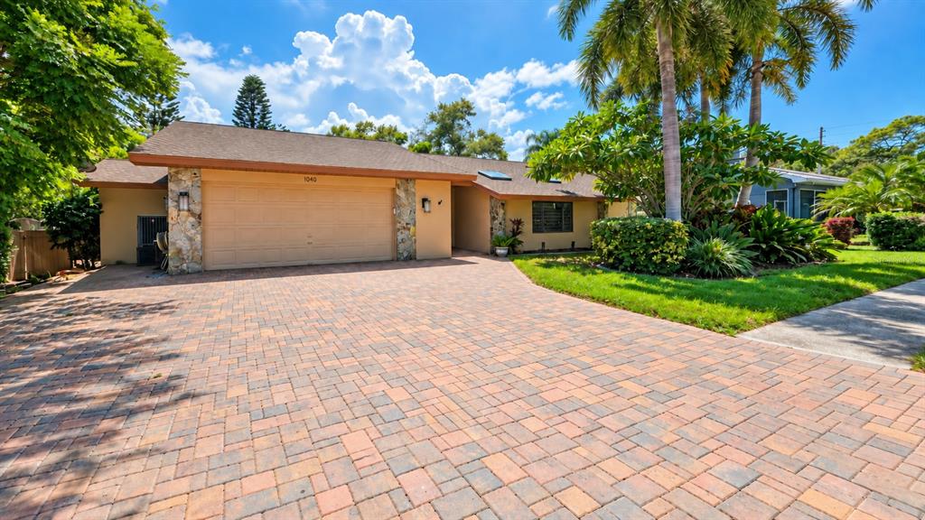 1040 ROSETREE LN, TARPON SPRINGS, FL — photo 2 of 30