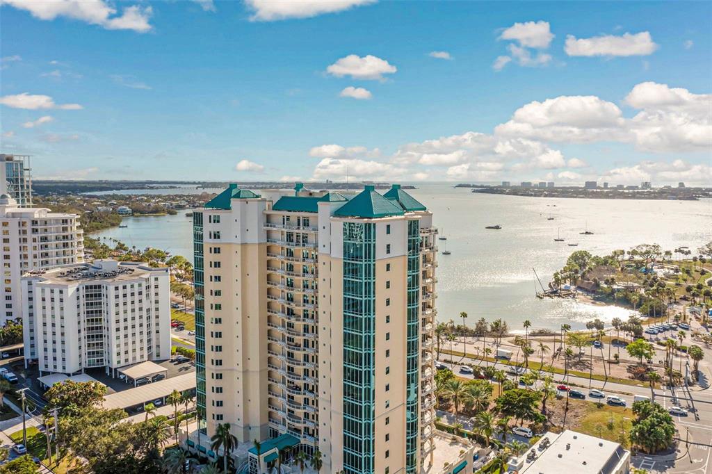 340 S PALM AVENUE UNIT 11