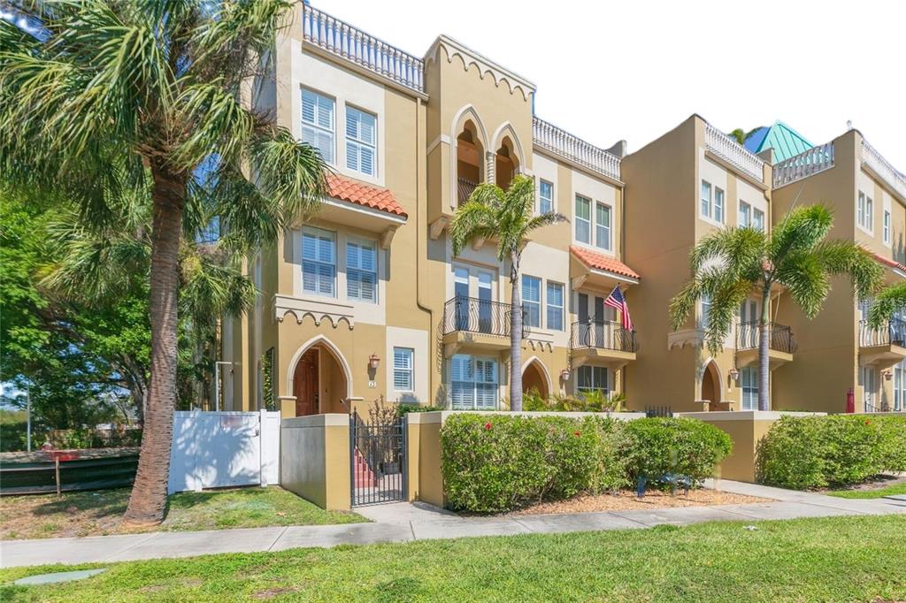 114 E DAVIS BOULEVARD UNIT 13