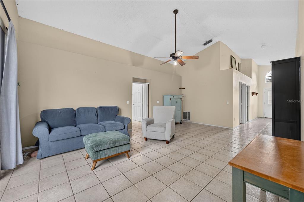 13637 SPRINGTIDE COURT, ORLANDO, FL — photo 3 of 17