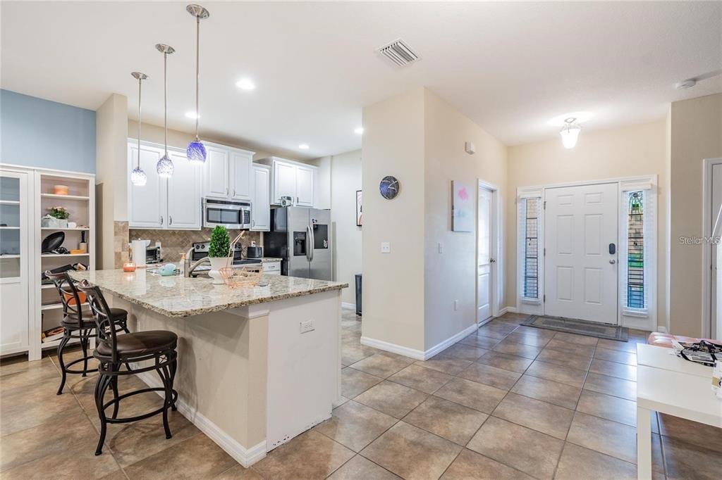 8305 PINE RIVER ROAD, TAMPA, FL — photo 4 of 29