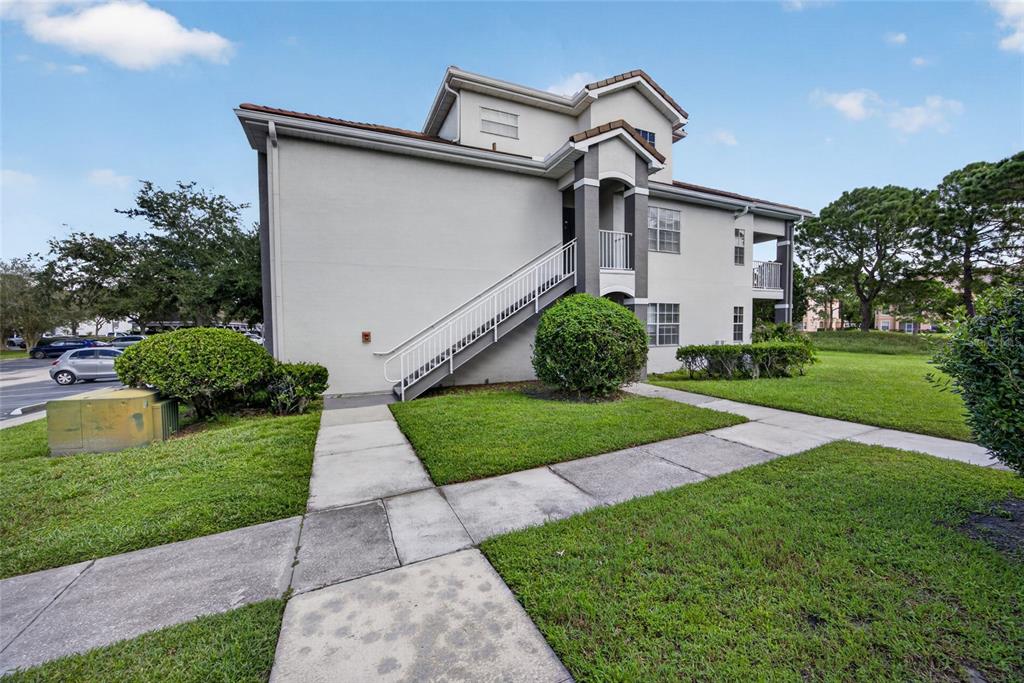14013 FAIRWAY ISLAND DRIVE UNIT 428