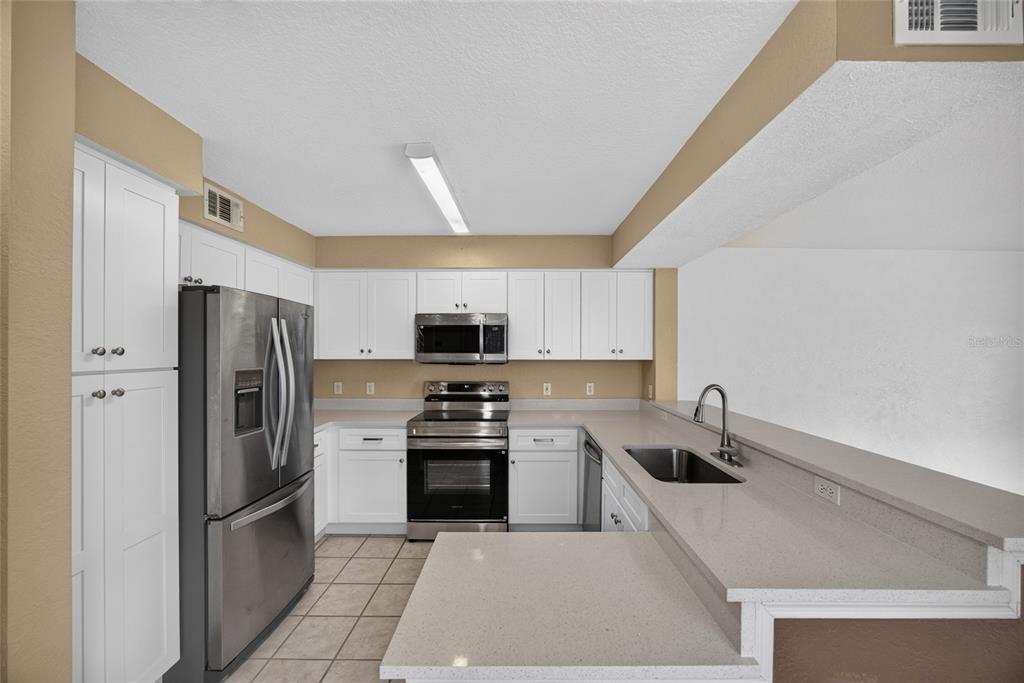 14013 FAIRWAY ISLAND DRIVE UNIT 428, ORLANDO, FL — photo 5 of 30