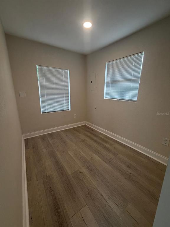 8424 N HIGHLAND AVENUE, TAMPA, FL — photo 4 of 9