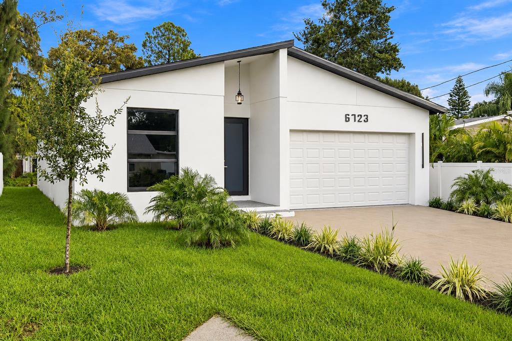 6723 68TH AVENUE N, PINELLAS PARK, FL — photo 2 of 39