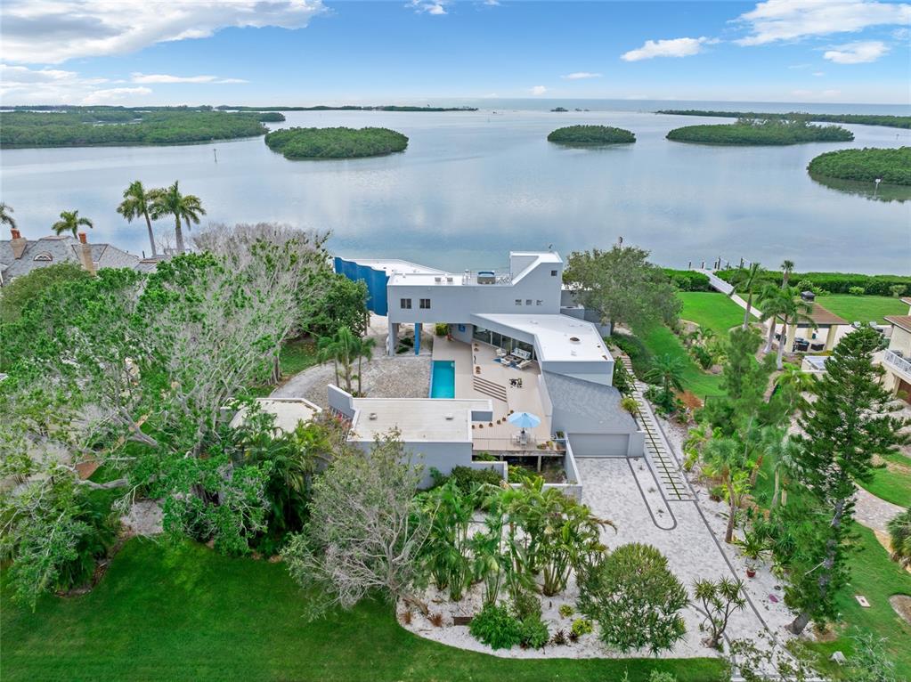 1761 OCEANVIEW DRIVE